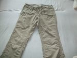 leichte Cargohose- beige- Gr??e 38- Saum unten ganz leicht kaputt- 15 Euro